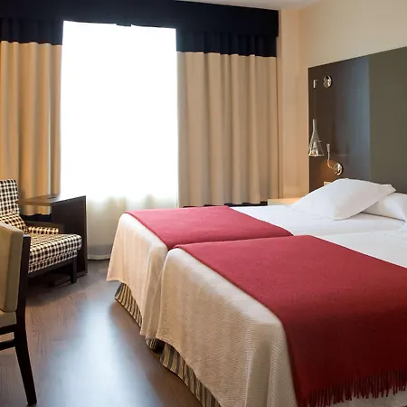 Hotel Nh Bálago 4*