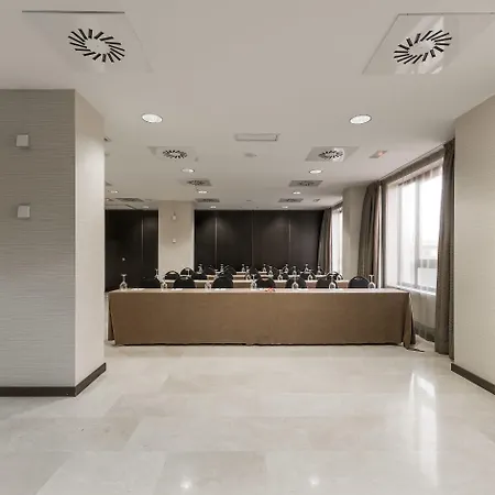 Hotell Nh Balago 4*