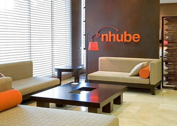 瓦拉多利巴拉格nh酒店